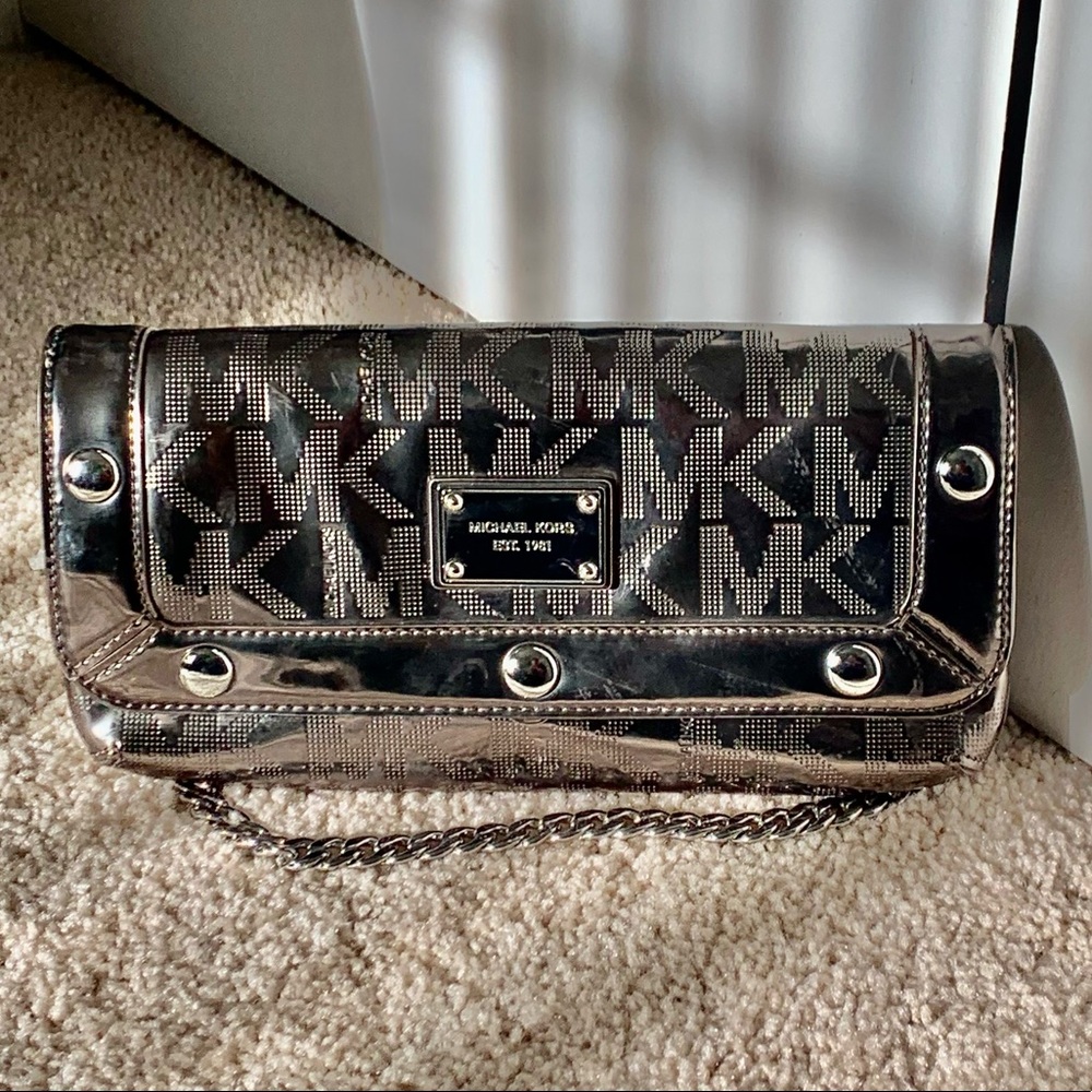 Michael Kors DELANCY DELANCEY Clutch Bag MK Sig Mirror Metallic Nickel
